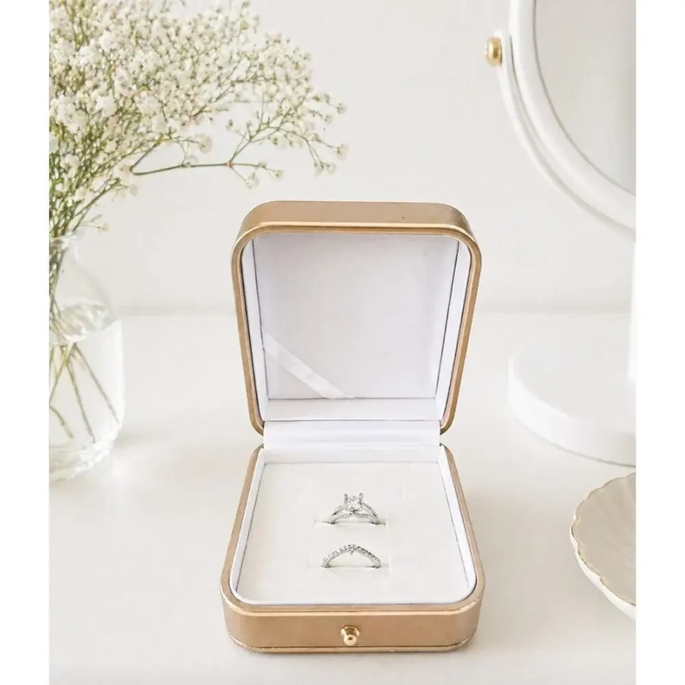 PCMACIYN Silver Engaement And Wedding Band Set Size 6.5 In Box